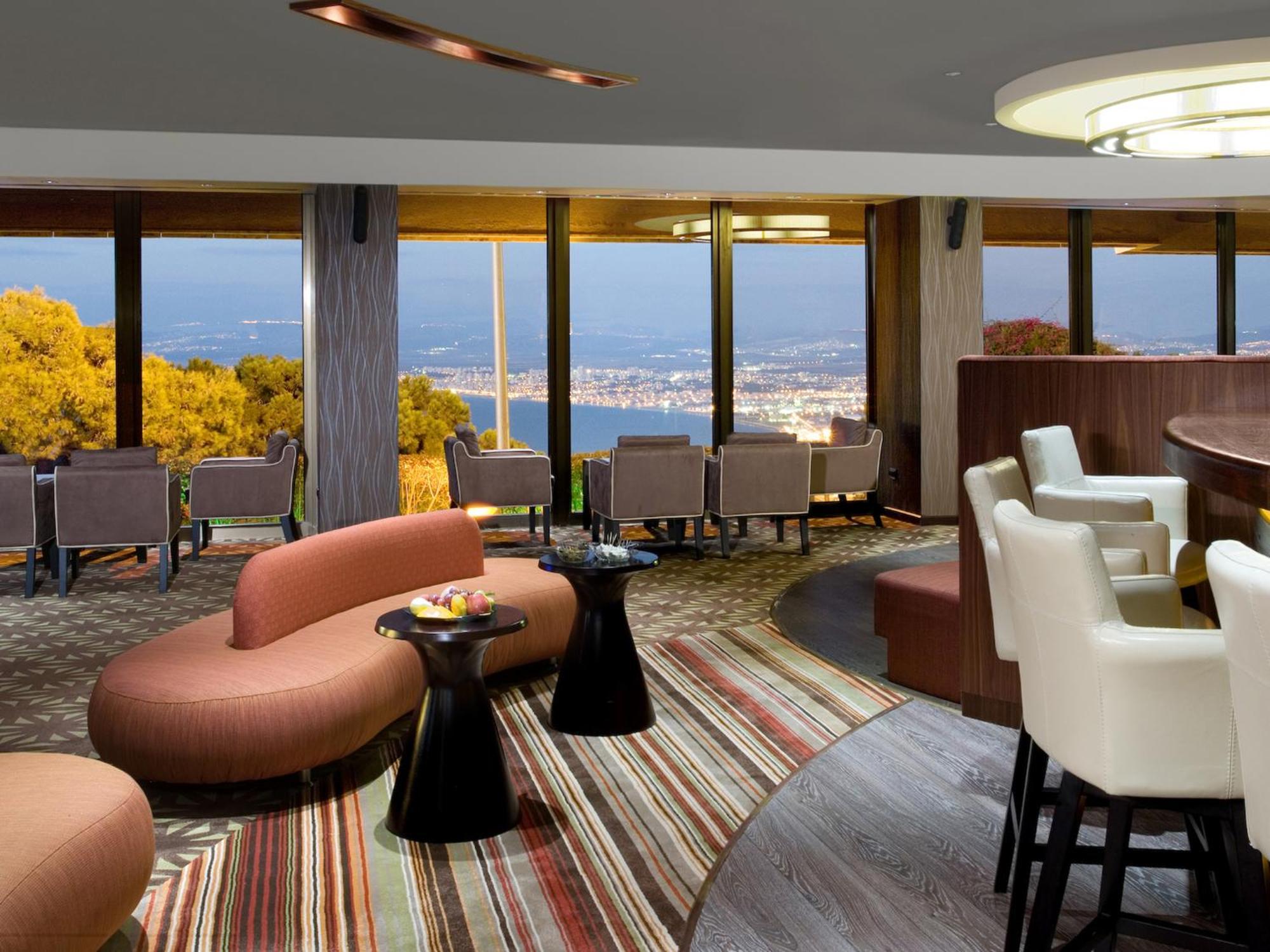 Dan Panorama Haifa Hotel Eksteriør billede The Sky Bar