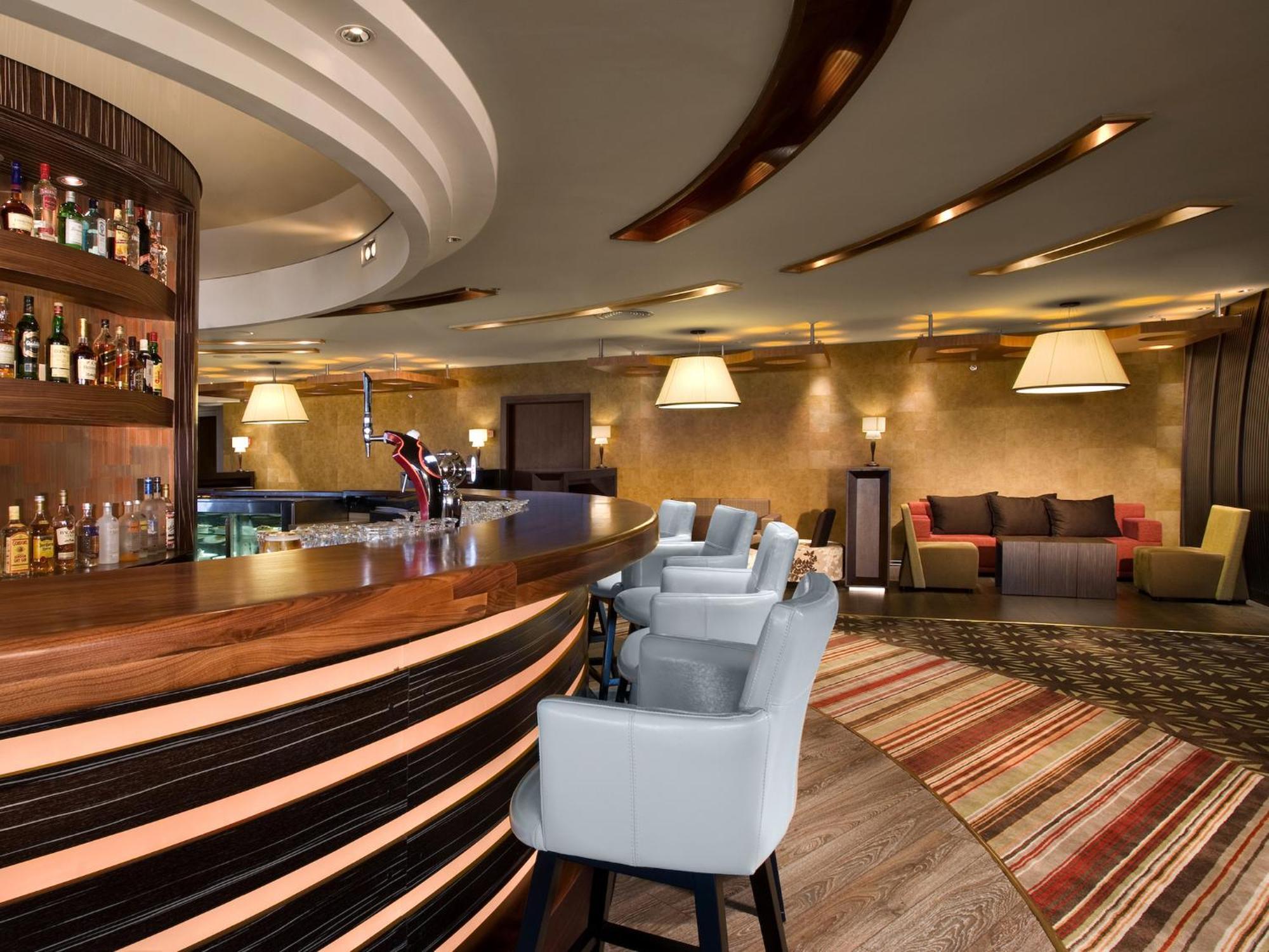 Dan Panorama Haifa Hotel Eksteriør billede The lounge at the airport