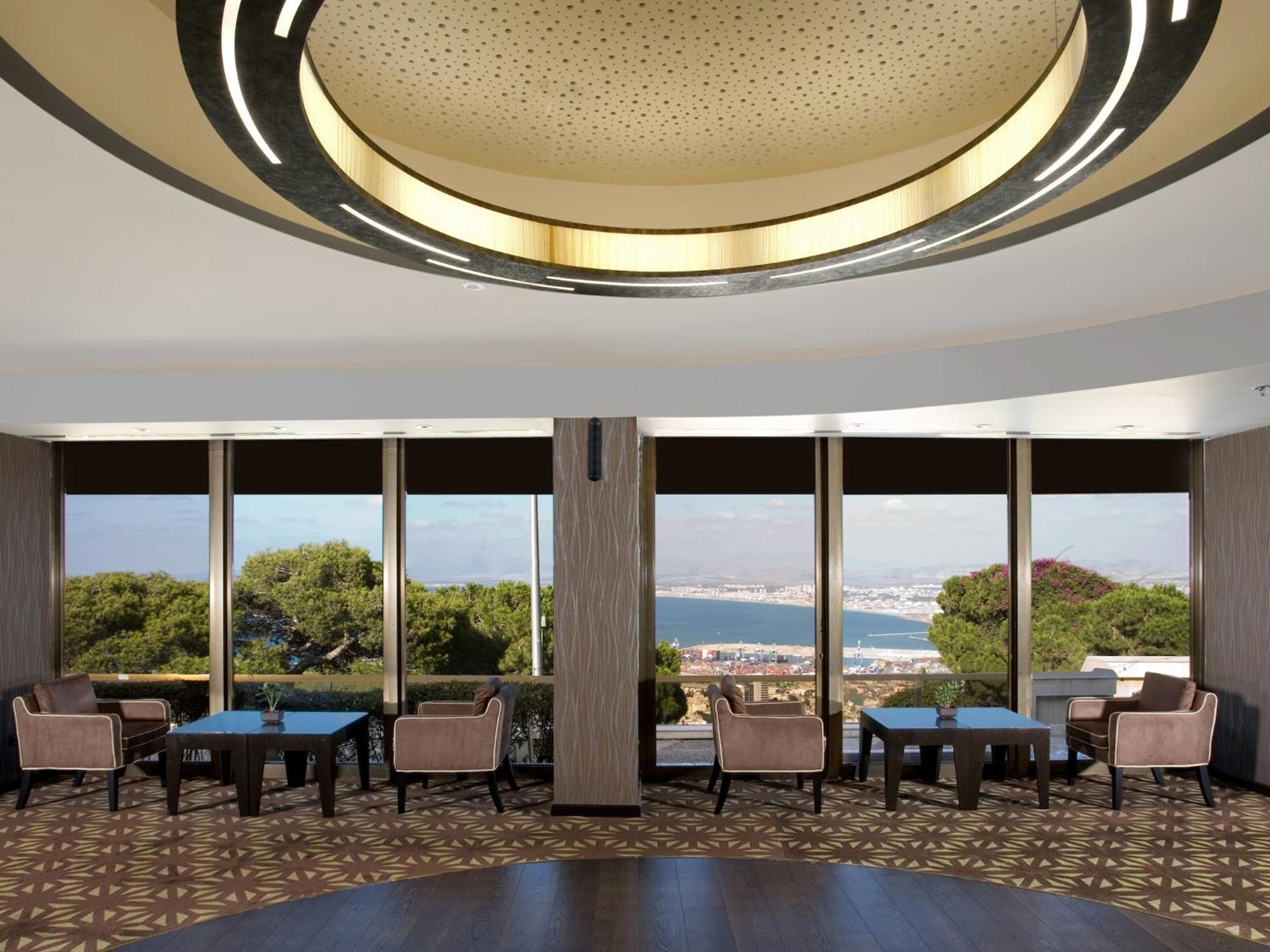 Dan Panorama Haifa Hotel Eksteriør billede The Club at Larnaca International Airport
