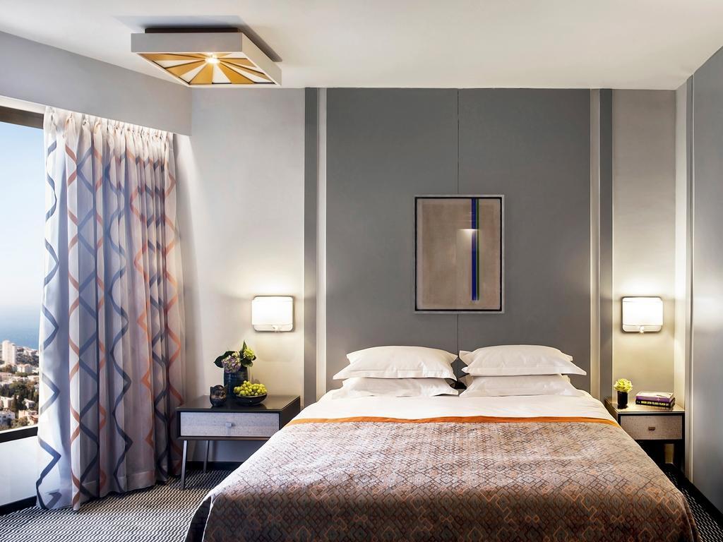 Dan Panorama Haifa Hotel Eksteriør billede A bedroom at the hotel